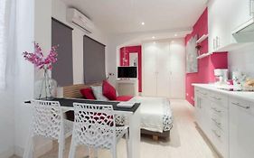 Estudio En Calle Gravina - Chueca